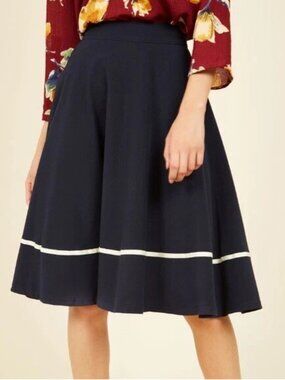 NEW Modcloth Rock Steady Sally Swing Navy A Line Pin Up Circle Skirt size Medium